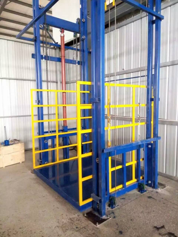 導軌式升降機 導軌式升降機