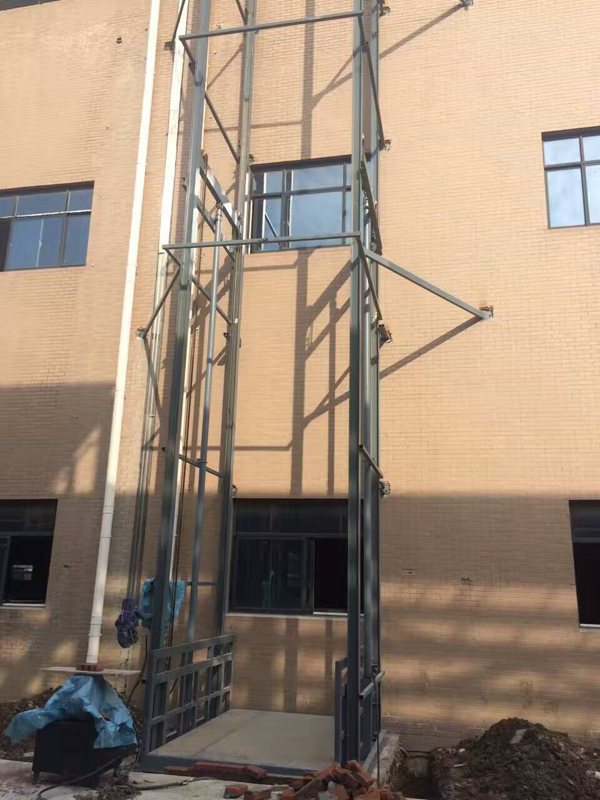 導軌式升降機 導軌式升降機