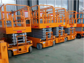 自行式升降機 自行式升降機